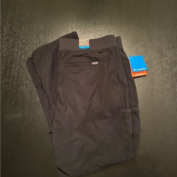 NWT Columbia Women’s Black Cargo Pants - Picture 1 of 9